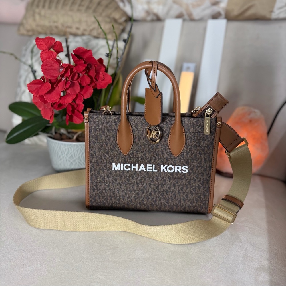 WOW 🌼 BEAUTIFUL MK Michael Kors Brown and Cream Crossbody Bag